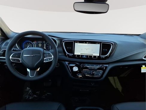 New 2026 Chrysler Pacifica Select FWD image 14