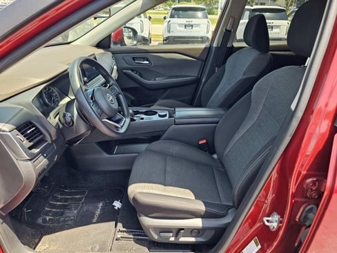 Used 2023 Nissan Rogue SV AWD/4WD image 12