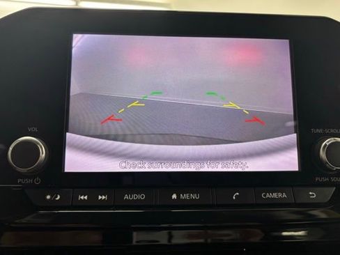 Used 2022 Nissan Pathfinder SV w/ SV Premium Package image 30