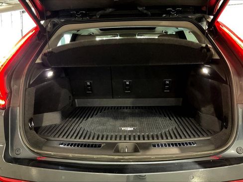 Used 2019 Cadillac XT4 Premium Luxury FWD image 31