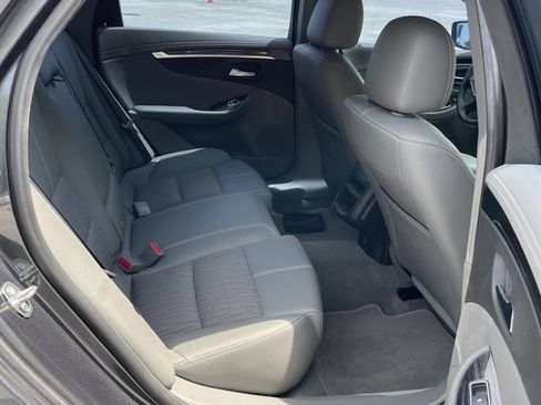 Used 2019 Chevrolet Impala LS FWD image 10