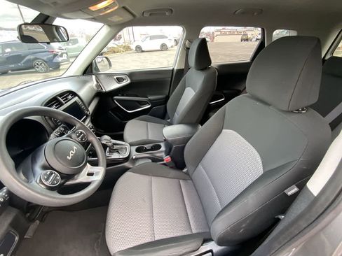 Used 2024 Kia Soul LX w/ Option Group 015 image 11