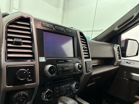 Used 2018 Ford F150 King Ranch w/ Equipment Group 601A Luxury AWD/4WD image 32