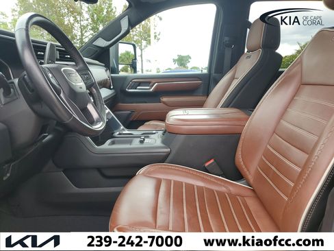 Used 2024 GMC Sierra 2500 Denali Ultimate w/ Snow Plow Prep/Camper Package AWD/4WD image 17