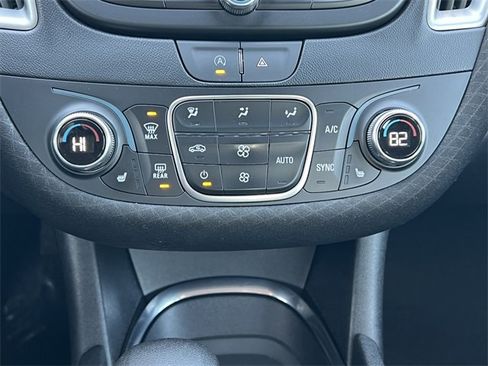Used 2023 Chevrolet Malibu LT image 24