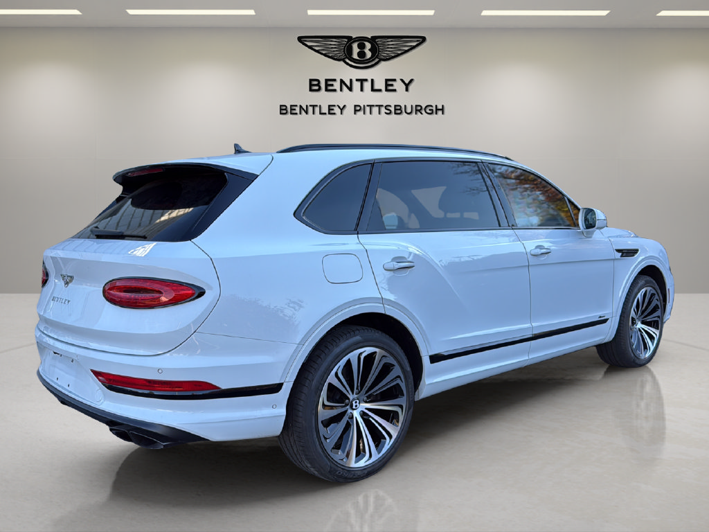 Used 2023 Bentley Bentayga Extended Wheelbase AWD/4WD image 3