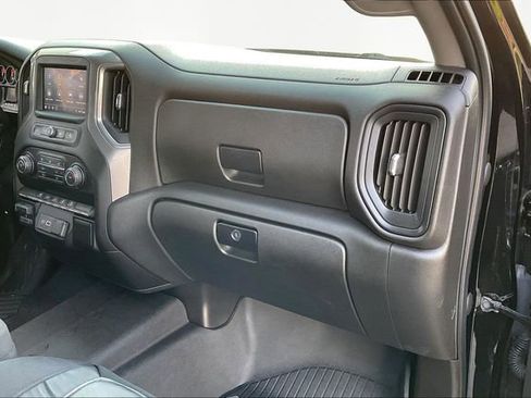 Used 2021 Chevrolet Silverado 1500 Custom Trail Boss image 18