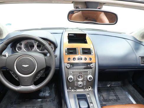 Used 2014 Aston Martin V8 Vantage Roadster image 38