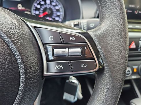 Used 2024 Kia Forte LXS FWD image 12