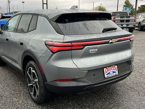 New 2026 Chevrolet Equinox EV LT image 7