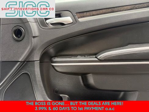 Used 2019 Chrysler 300 Limited RWD image 14