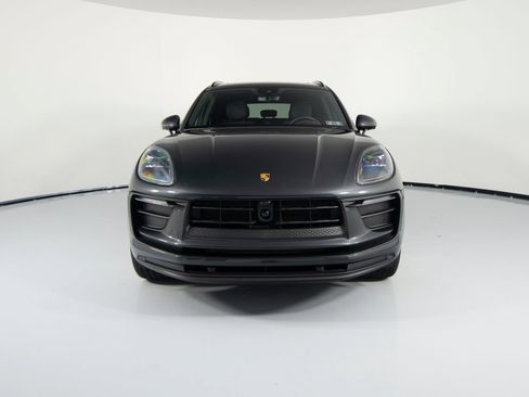 Certified 2026 Porsche Macan AWD/4WD image 11