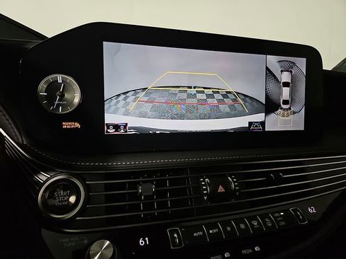 Used 2022 Lexus LS 500 w/ Interior Upgrade Package RWD image 21