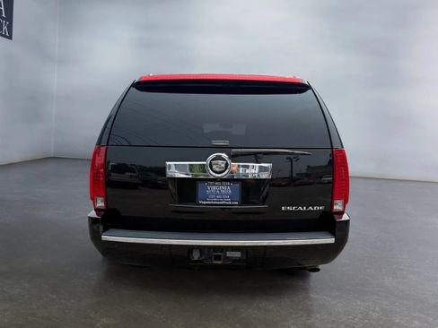 Used 2008 Cadillac Escalade ESV AWD image 3