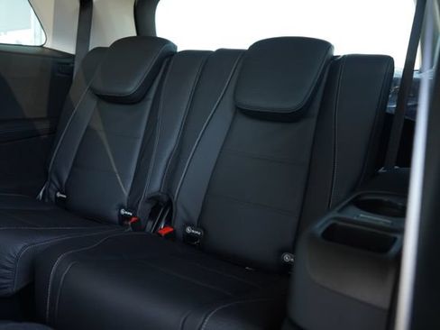 New 2026 Mercedes-Benz GLS 450 4MATIC image 33