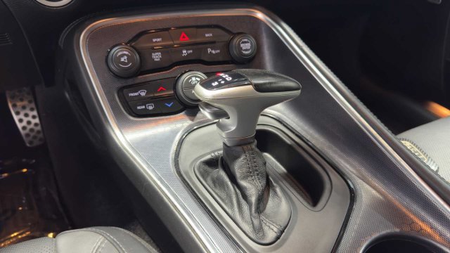 Used 2016 Dodge Challenger R/T Plus RWD image 20