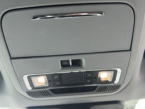 Used 2024 Ford F350 Lariat image 24