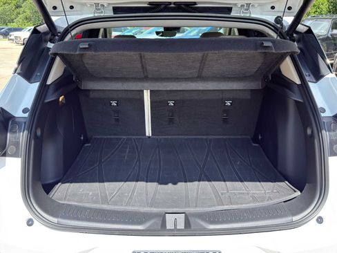 Used 2025 Buick Encore GX Avenir w/ Avenir Technology Package FWD image 6