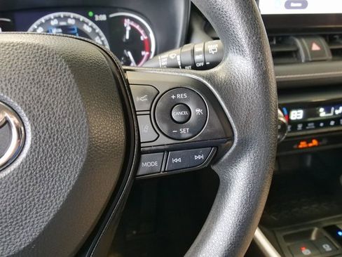 Used 2024 Toyota RAV4 XLE image 22