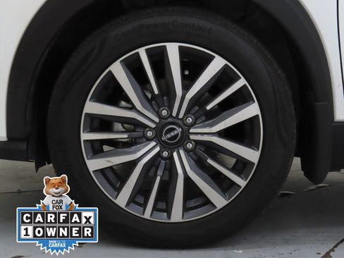 Used 2023 Nissan Kicks SV image 25