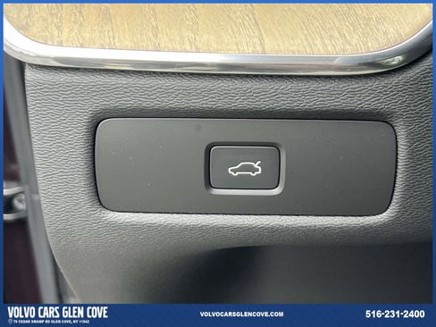 Used 2026 Volvo XC60 B5 Core w/ Protection Package Premier image 19