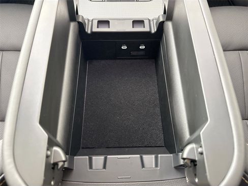 Certified 2025 MAZDA CX-90 Plug-In Hybrid w/ Preferred AWD/4WD image 34