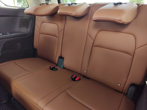 New 2026 Nissan Pathfinder Platinum FWD image 16
