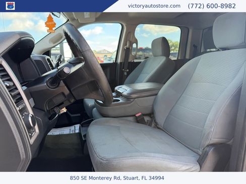 Used 2018 RAM 3500 Tradesman w/ Chrome Appearance Group RWD image 15