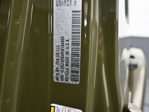 Used 2024 Jeep Wrangler Unlimited Rubicon 4xe image 17