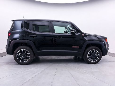 Used 2023 Jeep Renegade Trailhawk AWD/4WD image 37