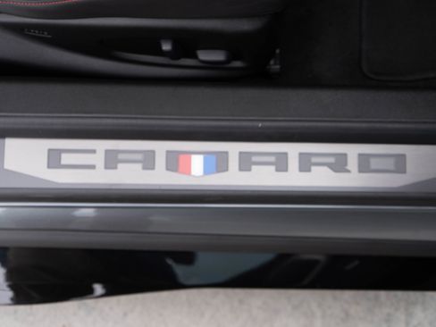 Used 2019 Chevrolet Camaro ZL1 RWD image 31