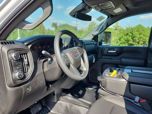 New 2026 GMC Sierra 3500 Pro image 10