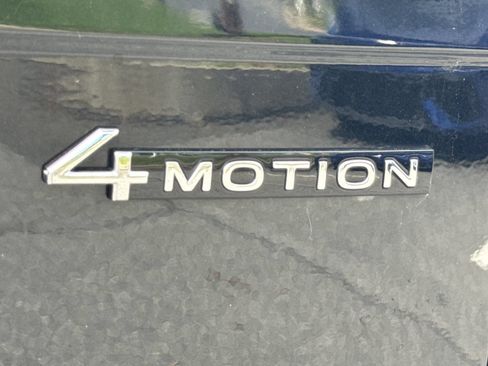 Certified 2024 Volkswagen Tiguan SEL R-Line AWD/4WD image 43