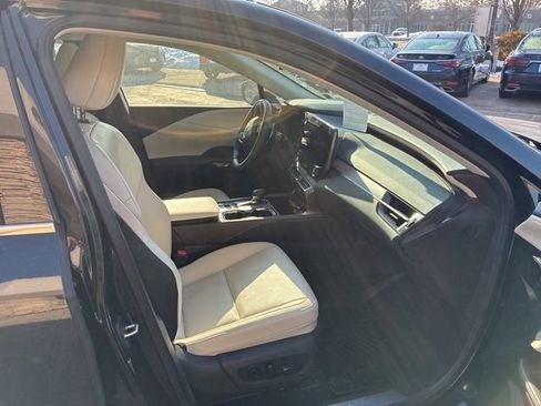 Used 2024 Lexus RX 350 Premium w/ Kick Sensor & Tow Package image 10