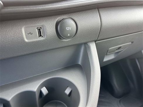 New 2025 Ford Transit 250 148 Medium Roof image 33