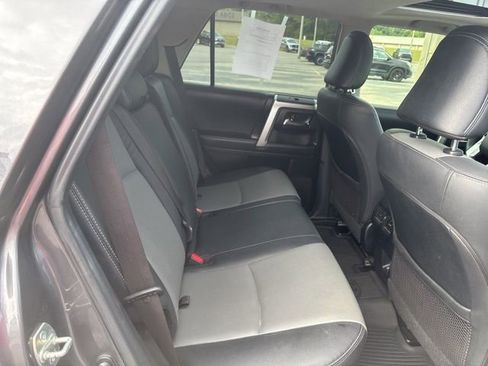 Used 2022 Toyota 4Runner SR5 Premium w/ Moonroof Package AWD/4WD image 17