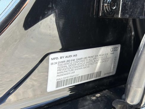 Used 2024 Audi A8 L 3.0T AWD/4WD image 29