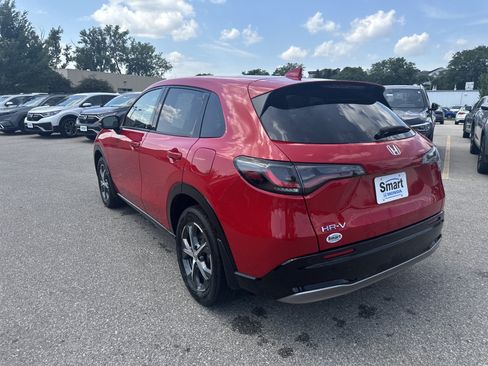 Certified 2024 Honda HR-V EX-L image 5