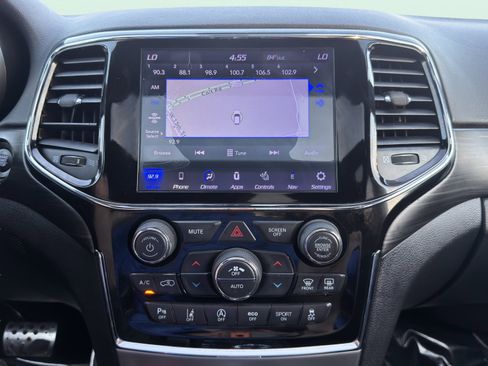 Used 2020 Jeep Grand Cherokee Altitude image 42