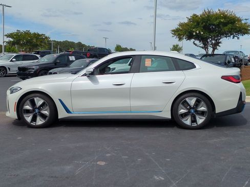 Used 2023 BMW i4 eDrive35 RWD image 7