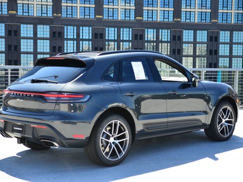 Used 2026 Porsche Macan image 9