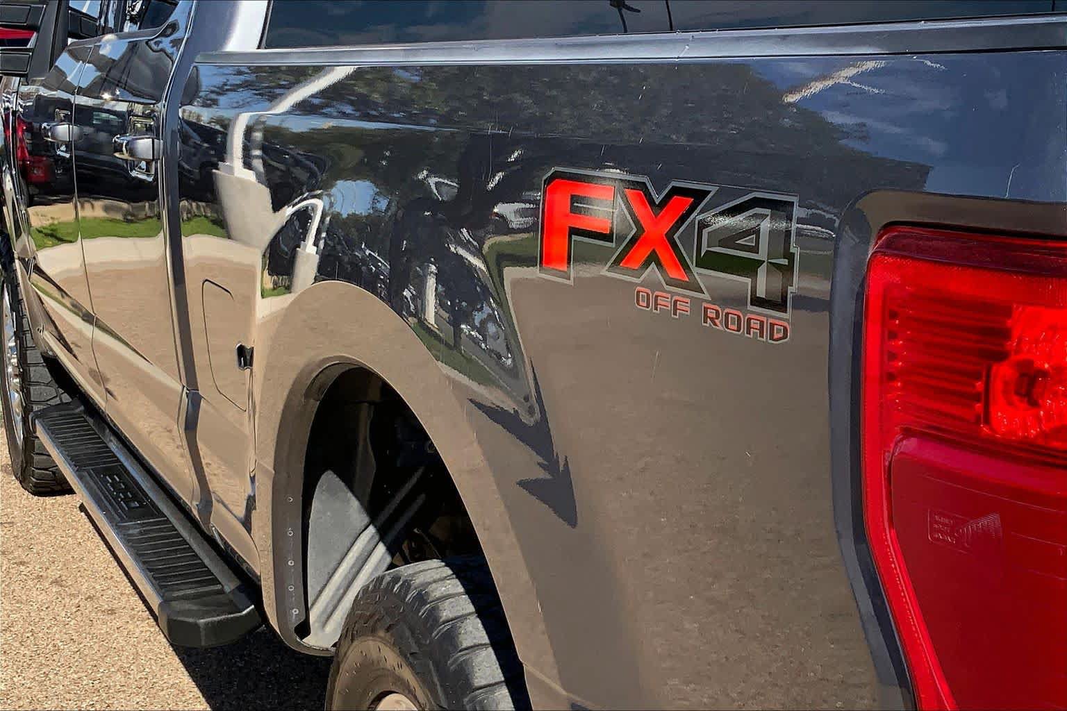 Used 2021 Ford F250 Lariat w/ Lariat Value Package AWD/4WD image 10
