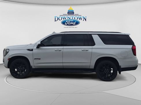 Used 2021 GMC Yukon XL AT4 w/ Rear Media and Nav Package AWD/4WD image 6