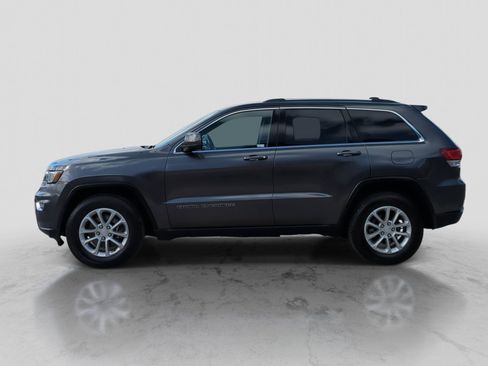 Used 2021 Jeep Grand Cherokee Laredo X AWD/4WD image 3