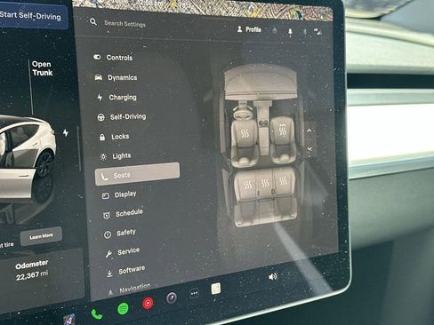 Used 2025 Tesla Model Y Long Range RWD image 39