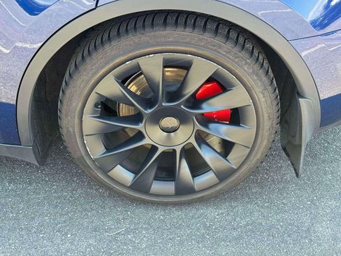 Used 2023 Tesla Model Y Performance AWD/4WD image 11