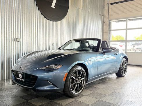 Used 2016 MAZDA MX-5 Miata Grand Touring RWD image 2