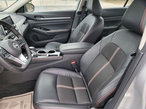 Used 2025 Nissan Altima 2.5 SR image 15