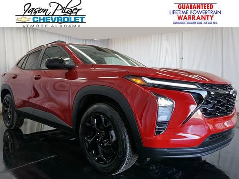 New 2026 Chevrolet Trax LT w/ Sunroof Package FWD image 1