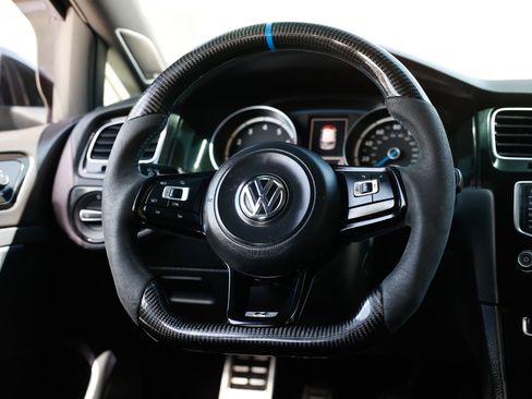 Used 2016 Volkswagen Golf R 4-Door AWD/4WD image 31